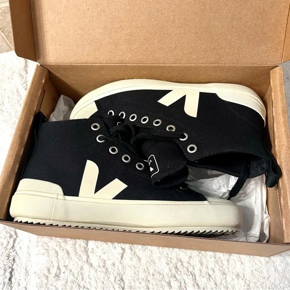 NIB Veja Nova High-Top Sneakers in Canvas Preppy classic academy womens 6M - Picture 2 of 11